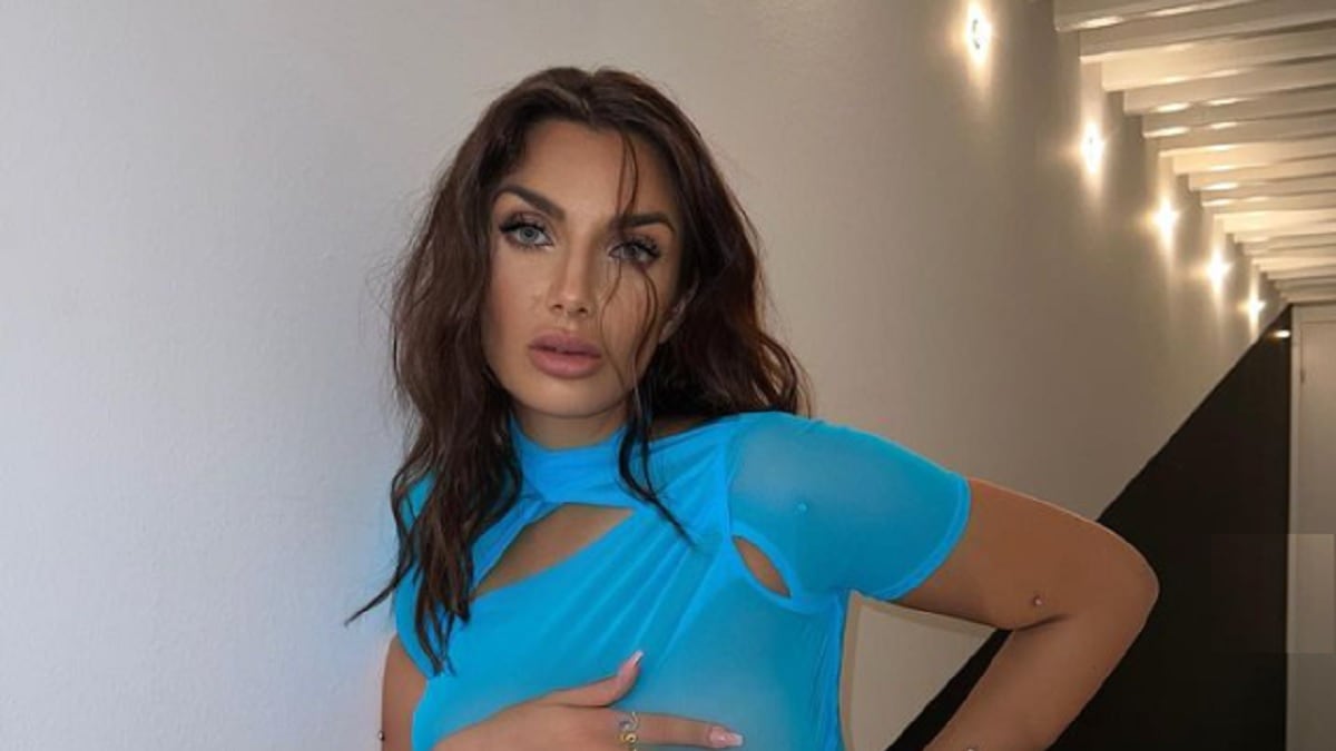 "Se prendi 1.500 euro al mese...". Elettra Lamborghini fa infuriare il web