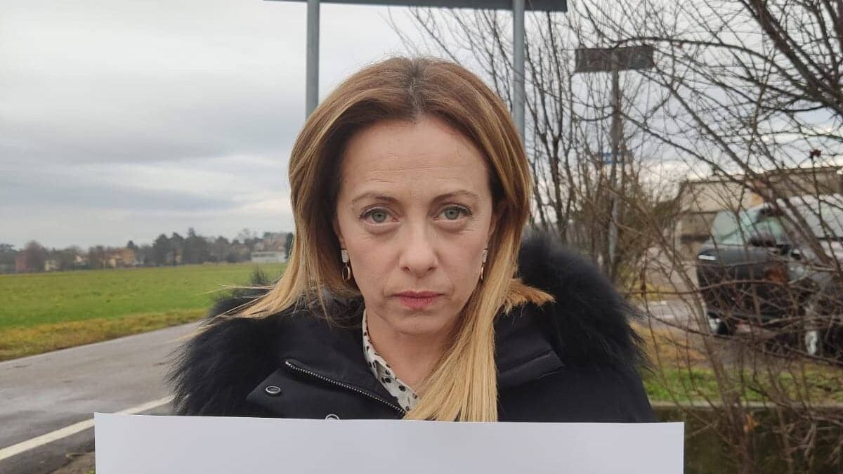 "Ora il Pd chieda scusa". Meloni chiede giustizia per le famiglie di Bibbiano