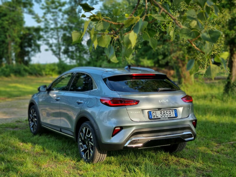 Kia XCeed PHEV: guarda le foto del crossover plug-in 4
