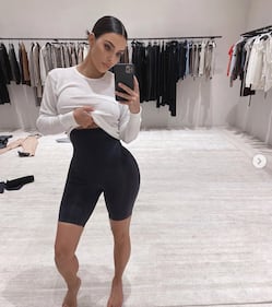 Kim Kardashian e le sorelle in foto 6