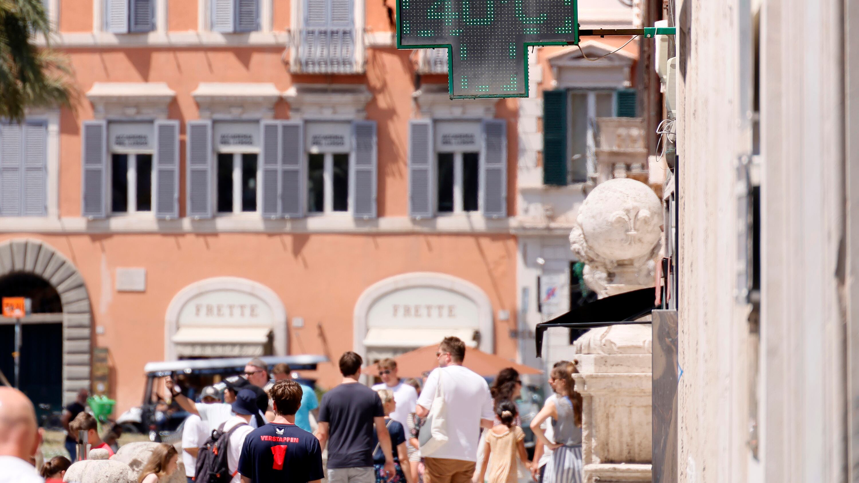 Italia nella morsa di Pluto: città da bollino rosso e picchi di 40 gradi. E il peggio deve ancora arrivare