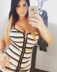 Marika Fruscio, scollatura sexy sui social 2