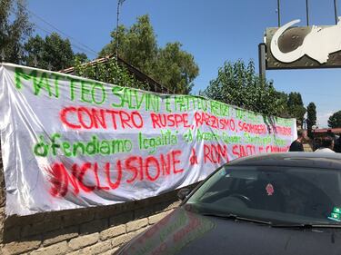 Camping River, i rom protestano in strada 4