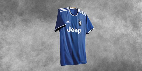 La Juventus torna in campo col blu 3