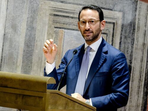Salari più alti per i giovani. Nei contratti flat tax al 5%