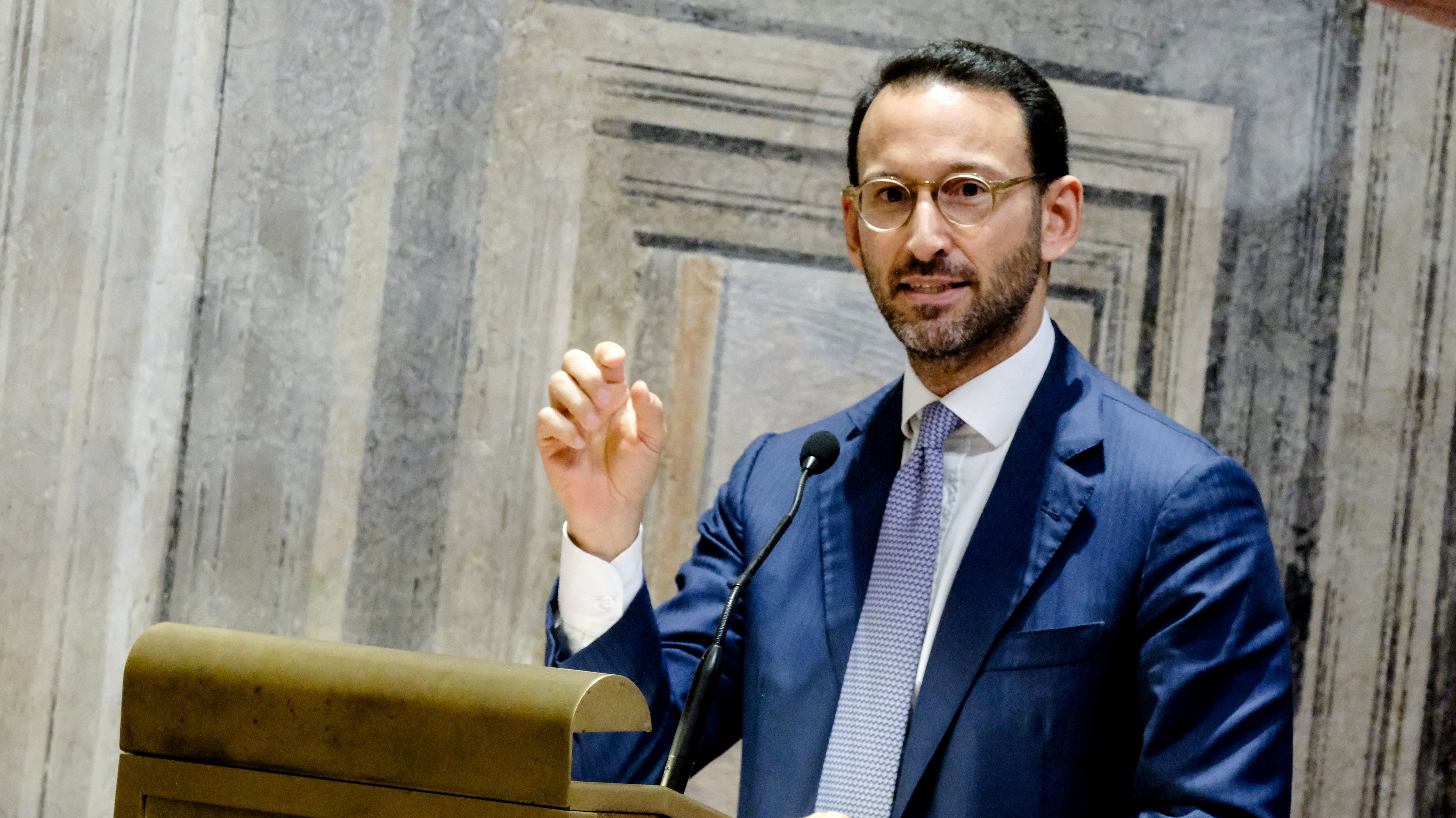Consob, il passo indietro di Freni