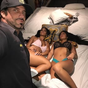 Travers Beynon: le ragazze sexy del magnate del tabacco 5
