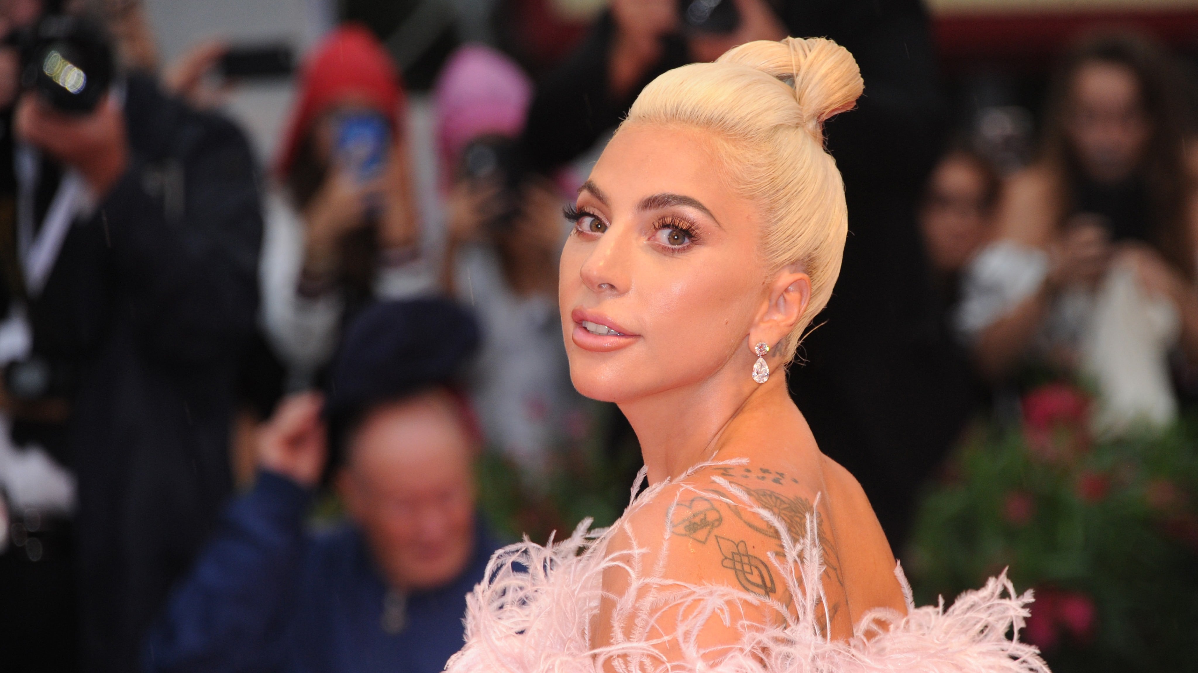 Elton John contro Madonna: "Ha insultato Lady Gaga"