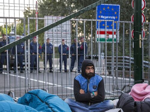 L'Ungheria chiude le frontiere: arrestati già 10mila immigrati