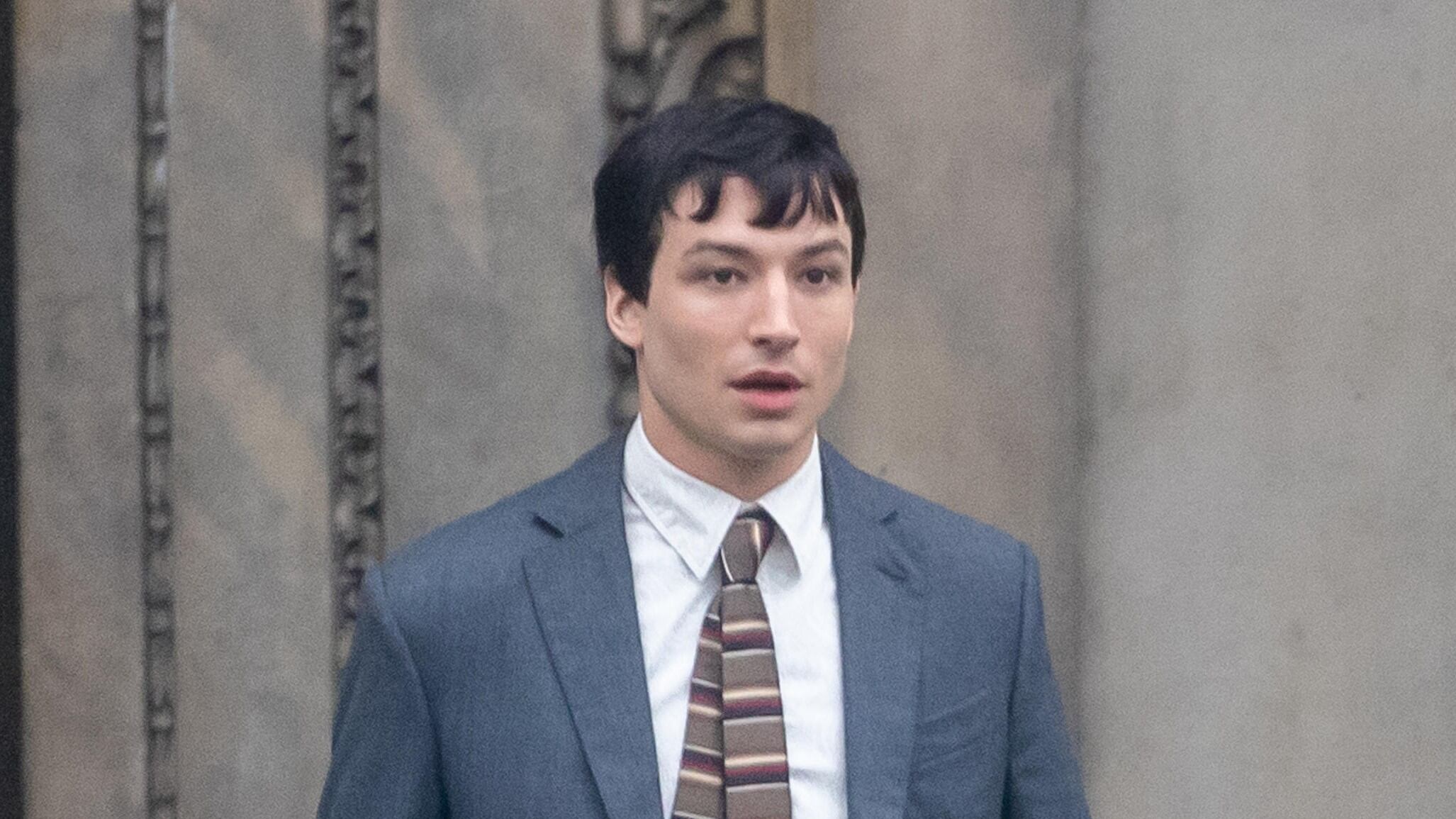 Nuovi guai per l'attore Ezra Miller: casa piena di marijuana e pistole