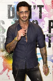 Fabrizio Corona, striptease al party di Camicissima 3