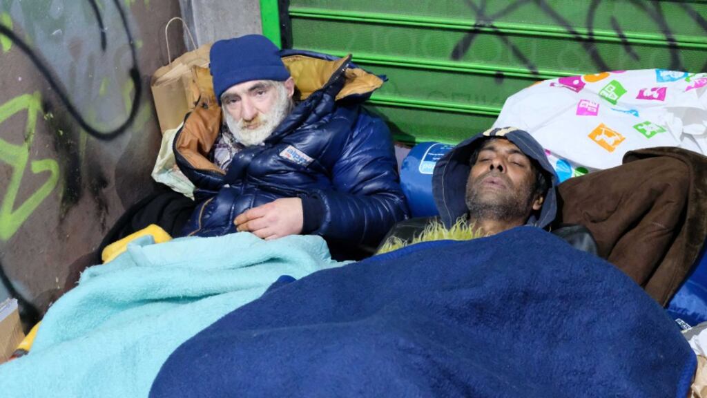 Sprangato alla stazione all'ospedale in fin di vita