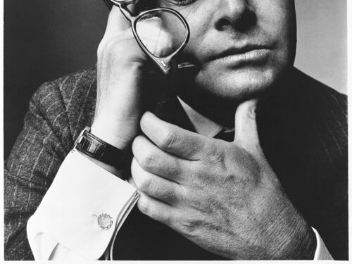 Battute all'asta le ceneri dello scrittore Truman Capote