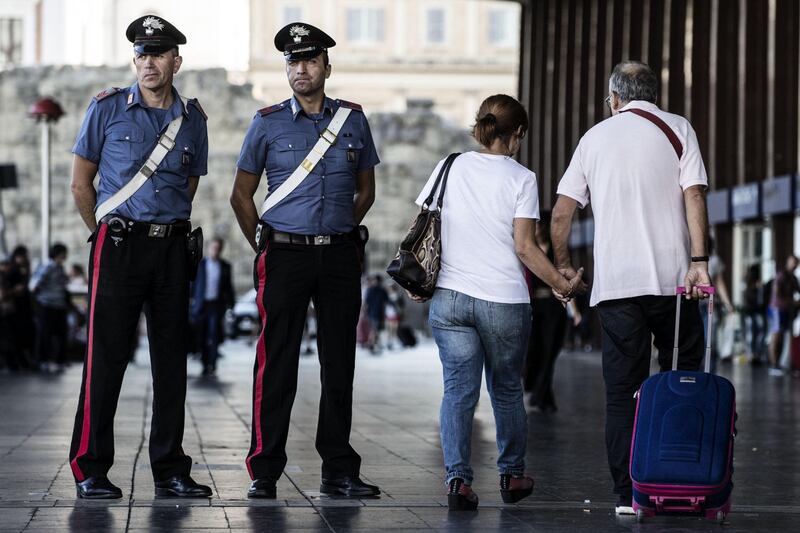 Controlli nelle stazioni per il Giubileo 17
