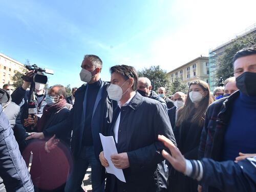 Conte colleziona flop: così le piazze affossano i 5 Stelle