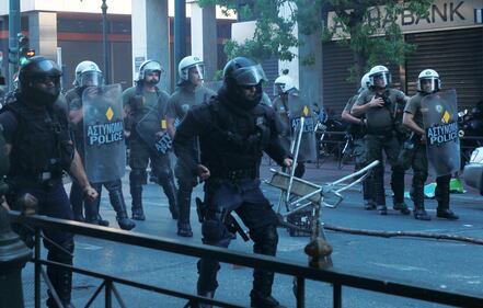 Atene, scontri tra polizia e manifestanti 2