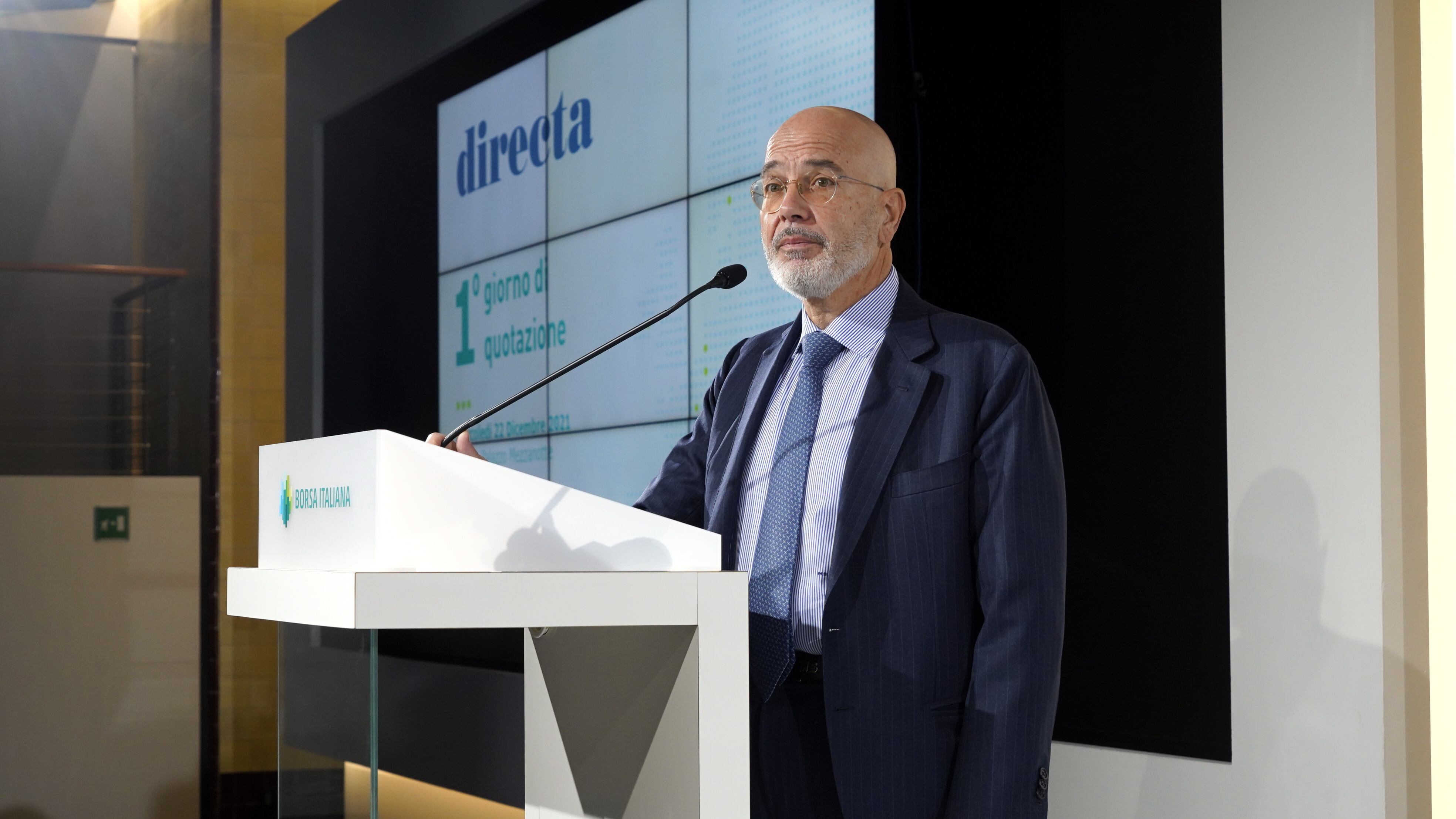 Lui, lei, l'altro e la fine ai tempi supplementari. Dopo il caos, vivranno tutti infelici e scontenti