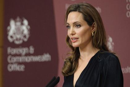 Angelina Jolie, 40 anni da diva: attrice impegnata, donna supersexy 37