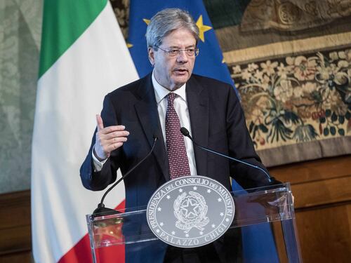 Anche Gentiloni fa promesse ma chiude gli occhi sull'Iva
