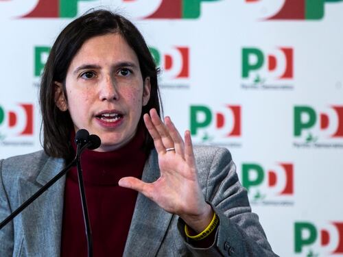 I sondaggisti avvertono il Pd: "Così spostate l'asse troppo a sinistra"