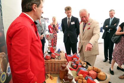 Il Principe Carlo e Camilla per i 50 anni del Ginsters Bakery 2