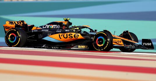 Formula 1, primo giorno di test in Bahrain: le immagini più belle 19