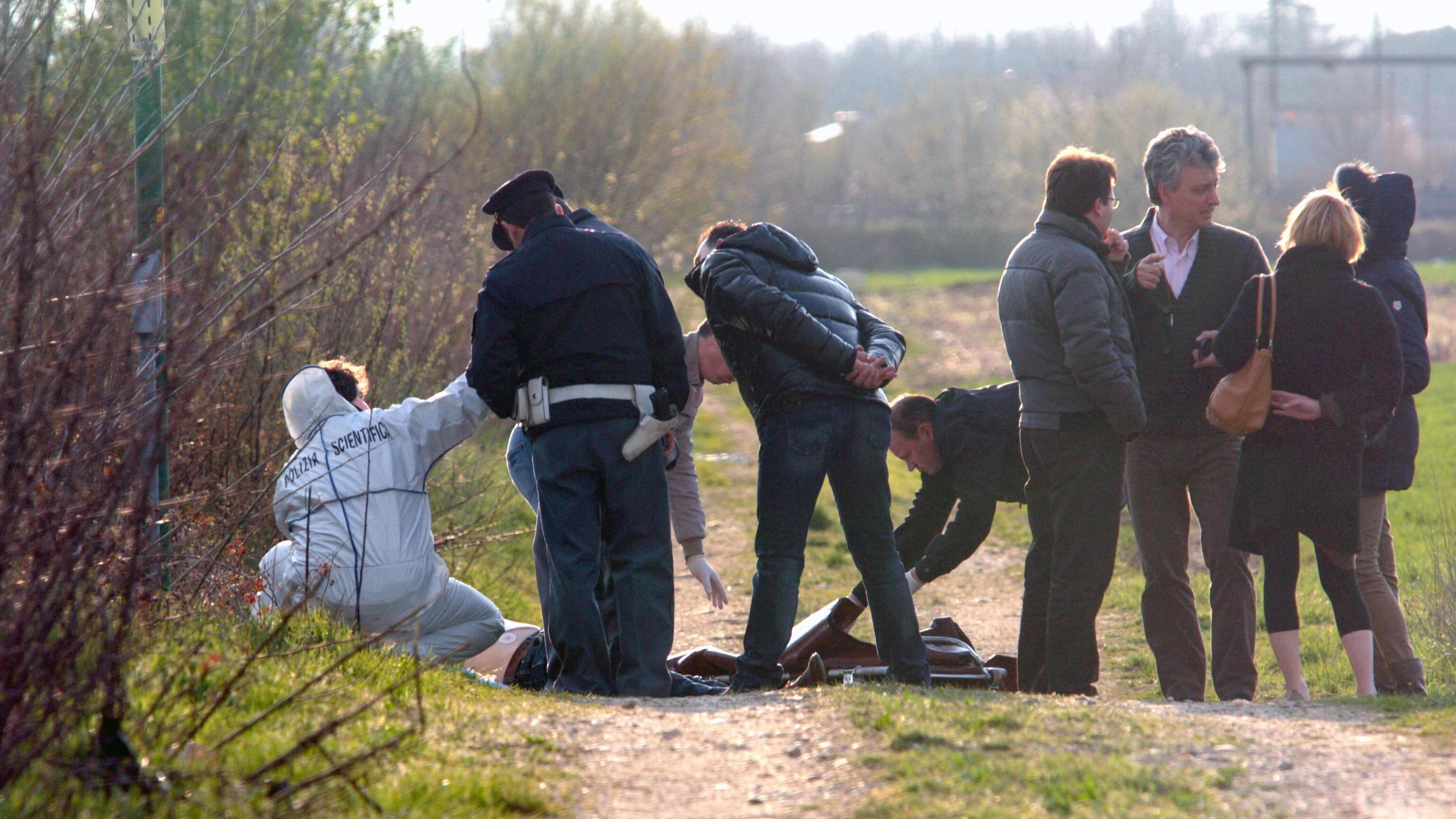 Udine, 67enne ucciso da due minorenni: "Ci stava per violentare, abbiamo reagito"