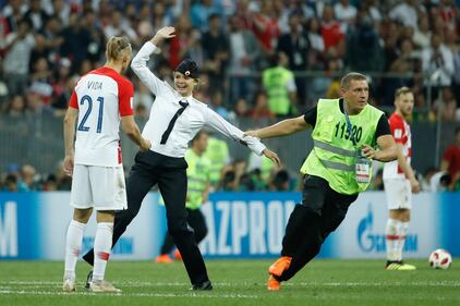 Invasione di campo durante la finale dei Mondiali 10
