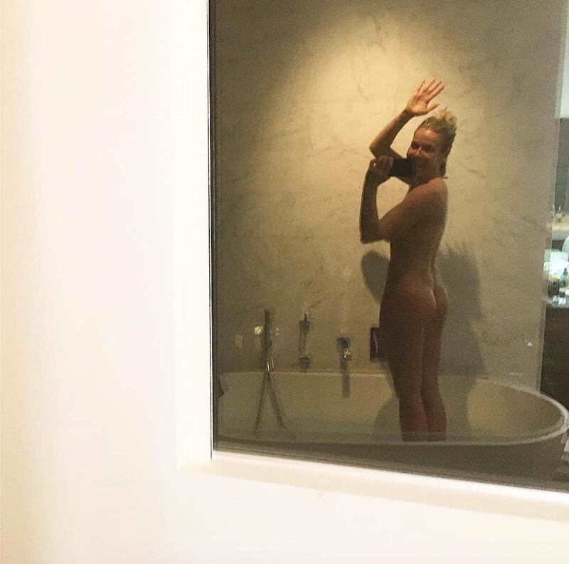Chelsea Handler nuda su Instagram 4