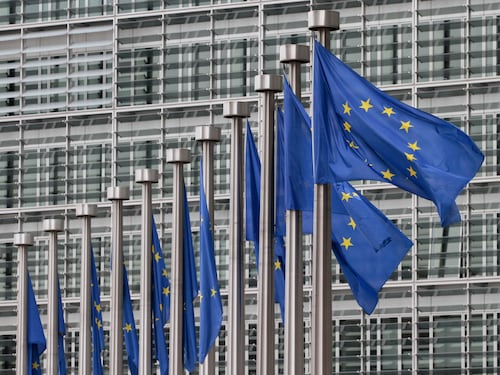 Mercati Ue, passa la linea del Tesoro. Consob salva