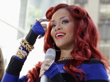 Rihanna sexy in copertina: "Sesso senza amore, mi sento vuota" 20