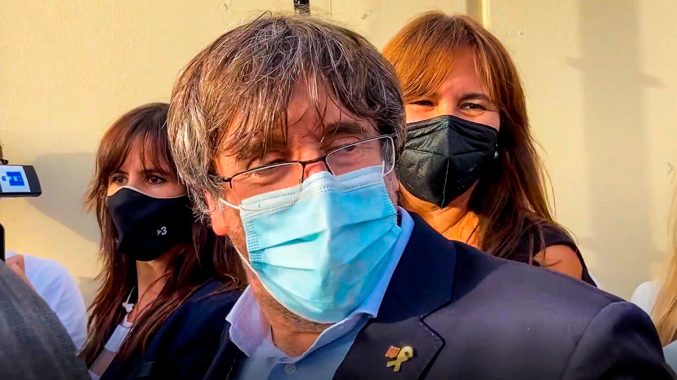 Puigdemont da Alghero "Torneremo qui liberi. Spagna ossessionata"