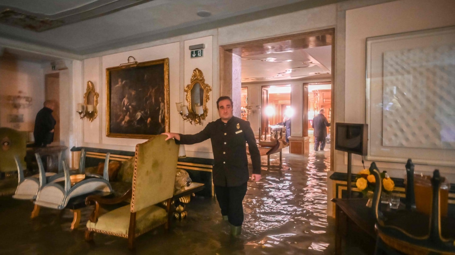 "Hotel allagati? Ben vi sta": l'odio social sulla Venezia devastata