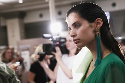 Sara, la top model che ha stregato le passerelle di Parigi 12