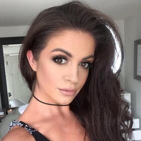 Le foto della modella 36enne che si è tolta la vita dopo gli insulti 2