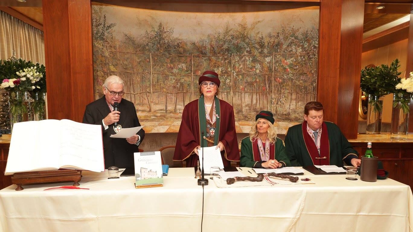 A Milano la delegazione dell'Ordine Cavalieri del tartufo e vini d'Alba