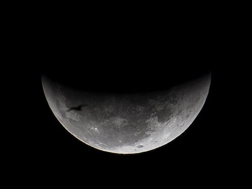 Trump vuole la Luna: 1.6 miliardi extra per tornarci nel 2024