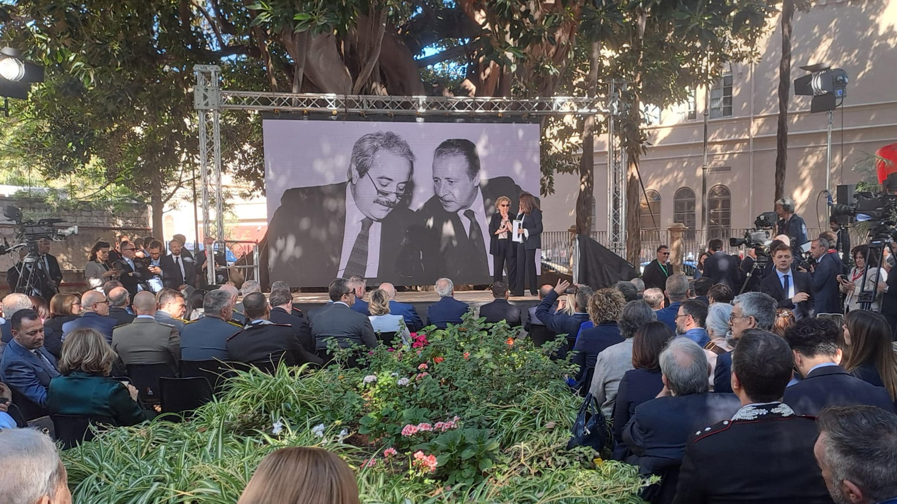 Strage di Capaci, 34 anni dopo. Meloni: "Memoria per futuro libero da paura". Mattarella: "Eredità di Falcone e Borsellino patrimonio etico della democrazia"