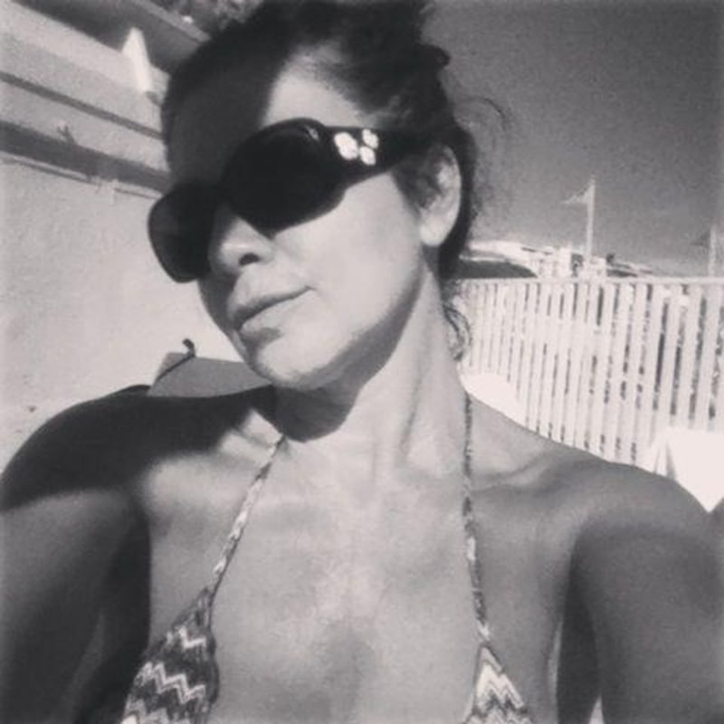 Cristina D'Avena: il Web pazzo per la scollatura profonda 12