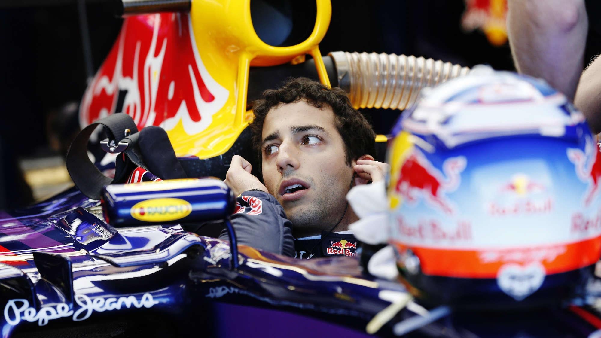 Ricciardo, la prima è con il botto