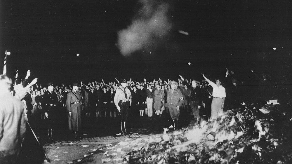 Così Hitler bruciò lo spirito tedesco (a partire dai libri)