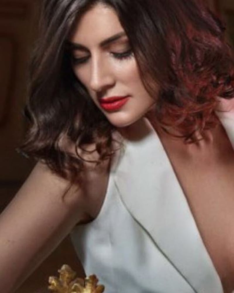 Elisa Isoardi senza reggiseno: foto 1