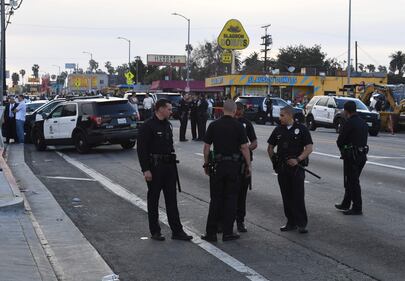 Sparato il rapper americano Nipsey Hussle. Panico a Los Angeles  5