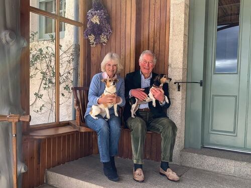 C'è un "siluro" per Carlo e Camilla Perché nulla sarà più come prima