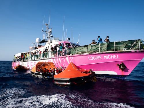 Un altro naufragio in acque tunisine. L'Italia assediata: in due giorni 3.300 salvataggi