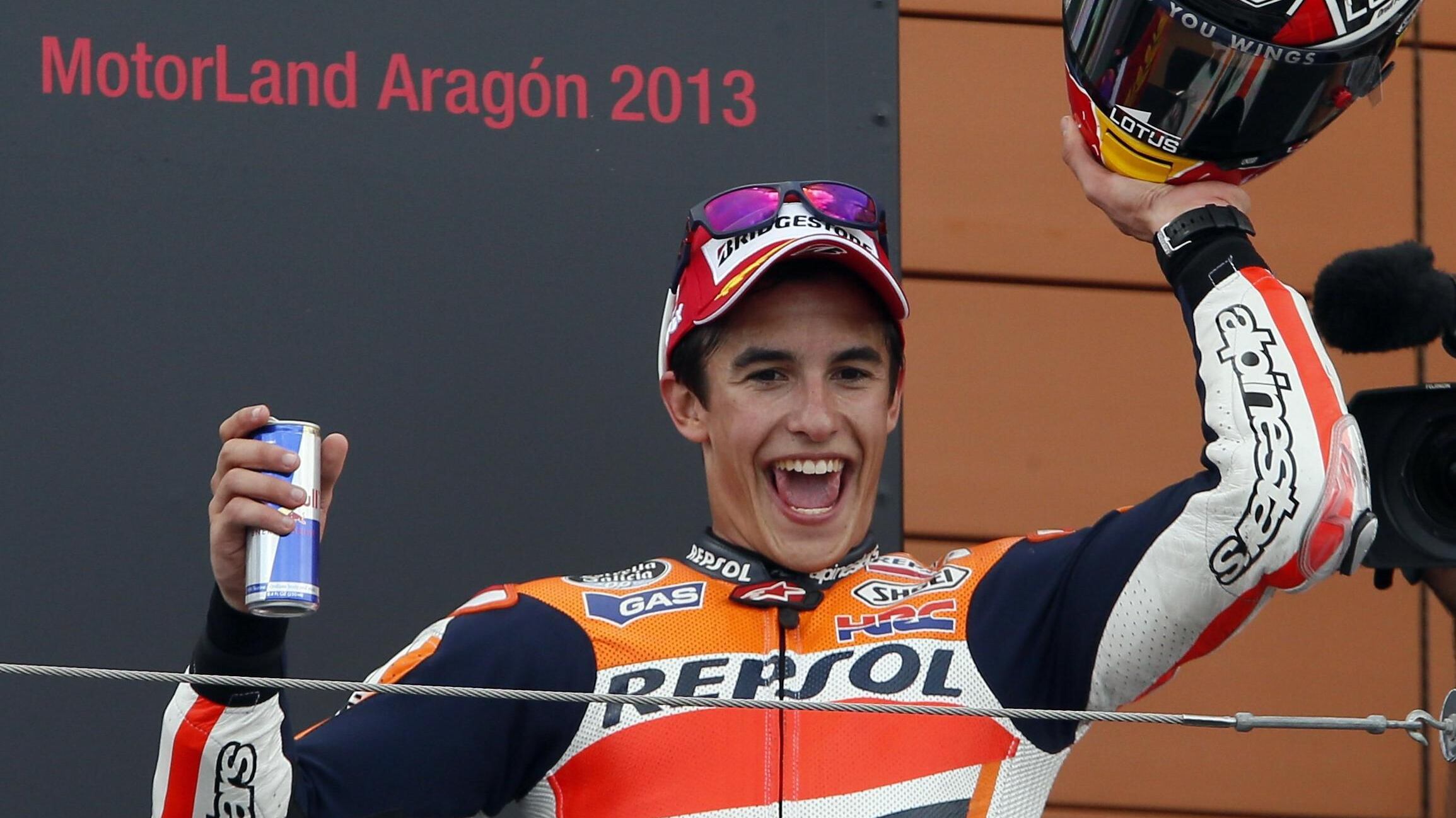 Marquez, dominio fra le polemiche. Rossi 3°