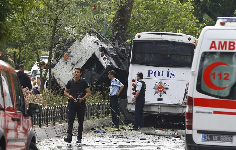 Autobomba fa strage a Istanbul 1