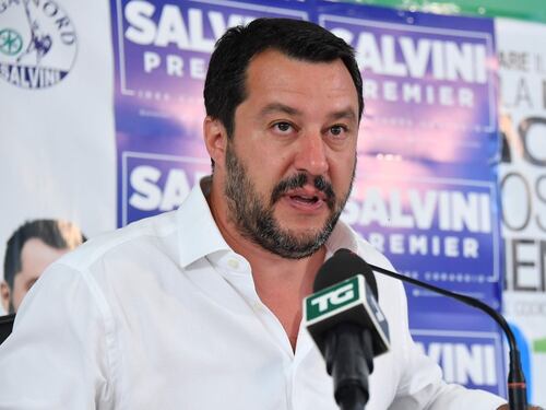 Lega e M5s smentiscono l'incontro Salvini-Casaleggio, ma "non ne escludono" uno