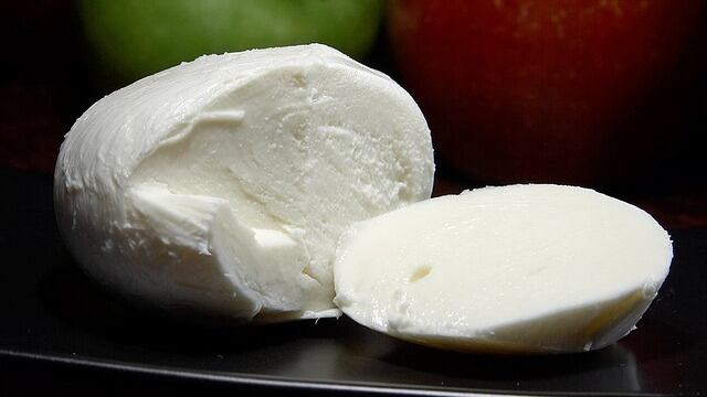 Sai quale mozzarella comprare? La classifica delle migliori in vendita nei supermercati