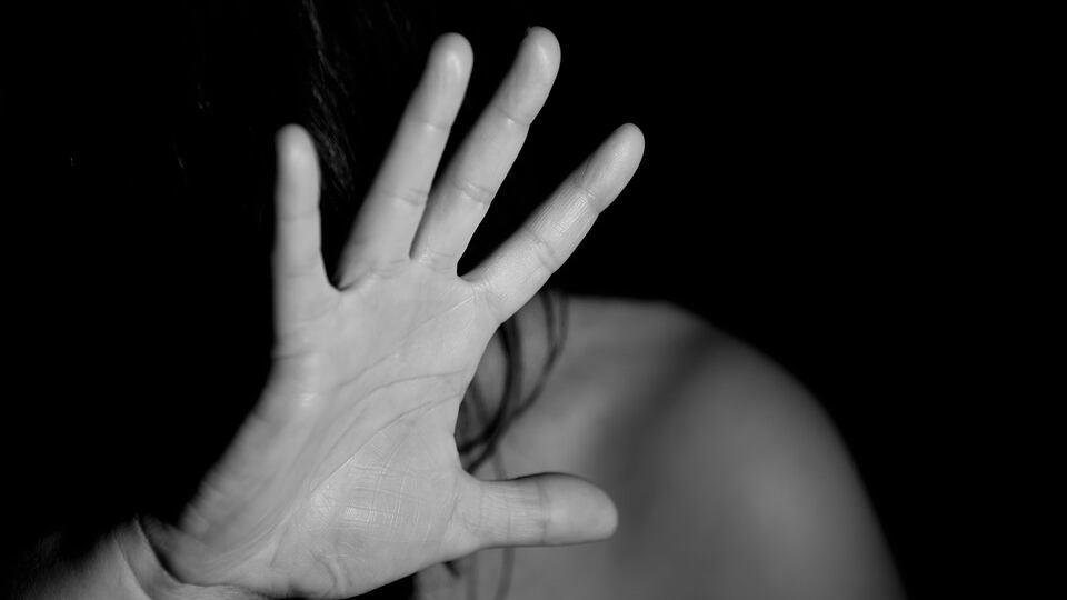 Reggio Emilia, nigeriano molesta e pesta 34enne: solo una denuncia